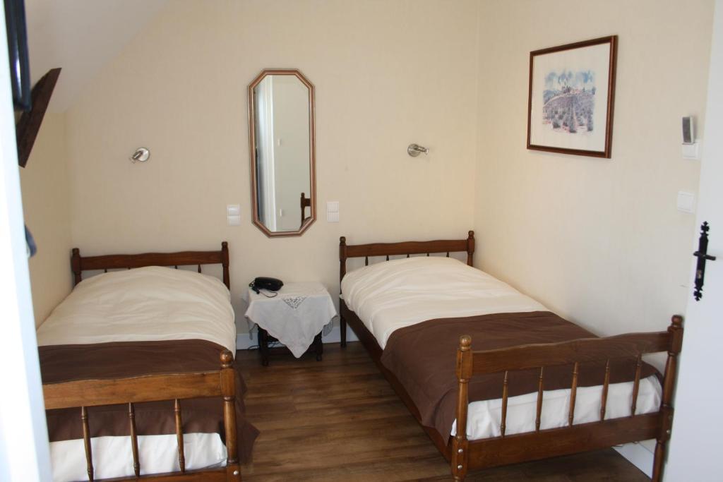 Auberge De Saint Julien Aux Bois Δωμάτιο φωτογραφία