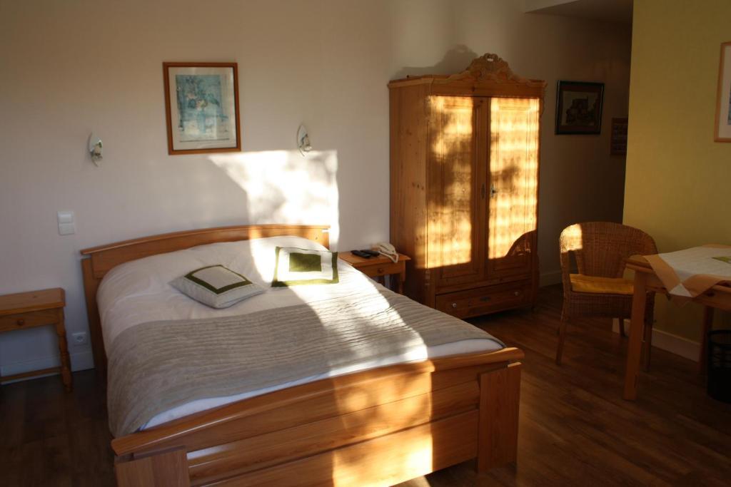 Auberge De Saint Julien Aux Bois Δωμάτιο φωτογραφία